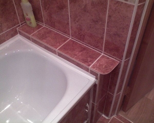 Метод борьбы со щелью между ванной и стеной